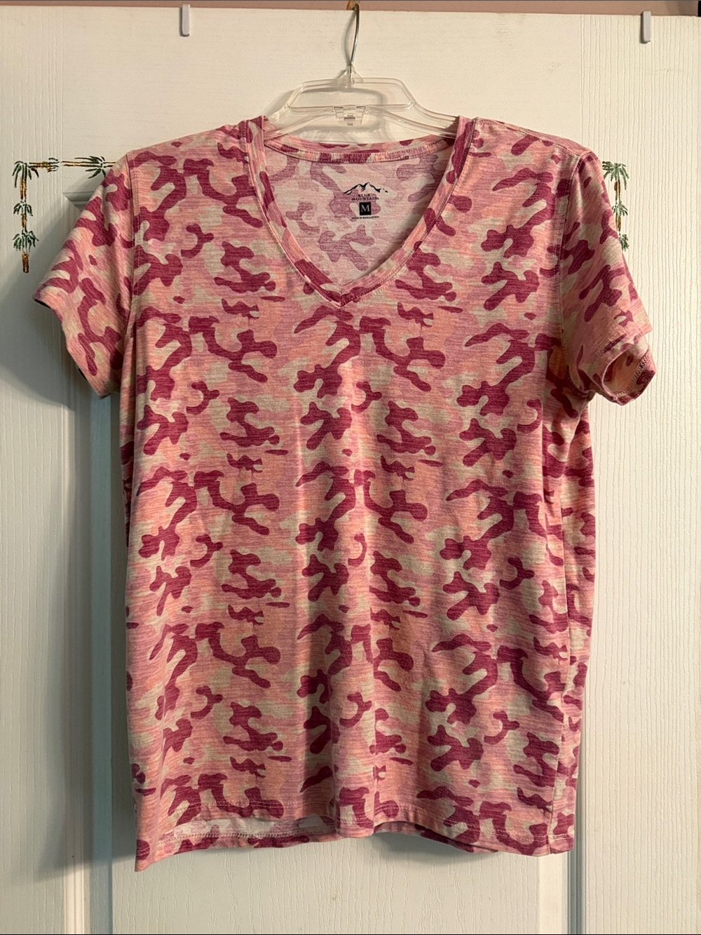 Women's Pink Camo V-Neck Short Sleeve Tee